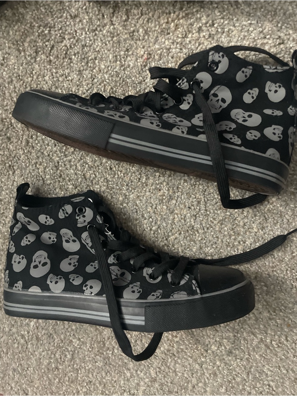 Women’s Black Skull High-Top Sneakers